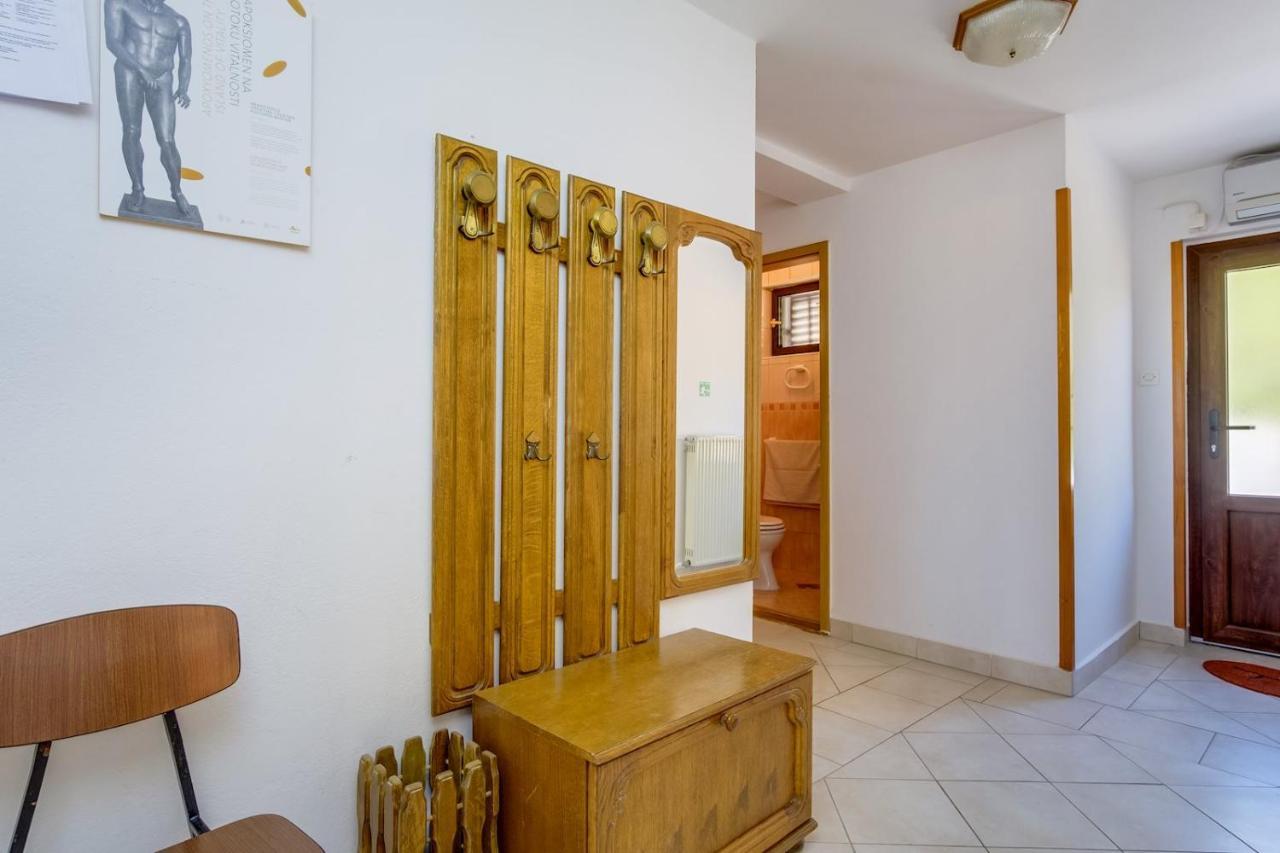 Apartmani Nadalina เวลิโลชิน ภายนอก รูปภาพ