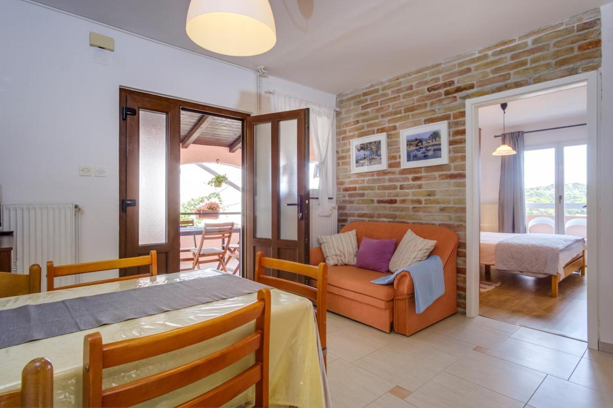 Apartmani Nadalina เวลิโลชิน ภายนอก รูปภาพ
