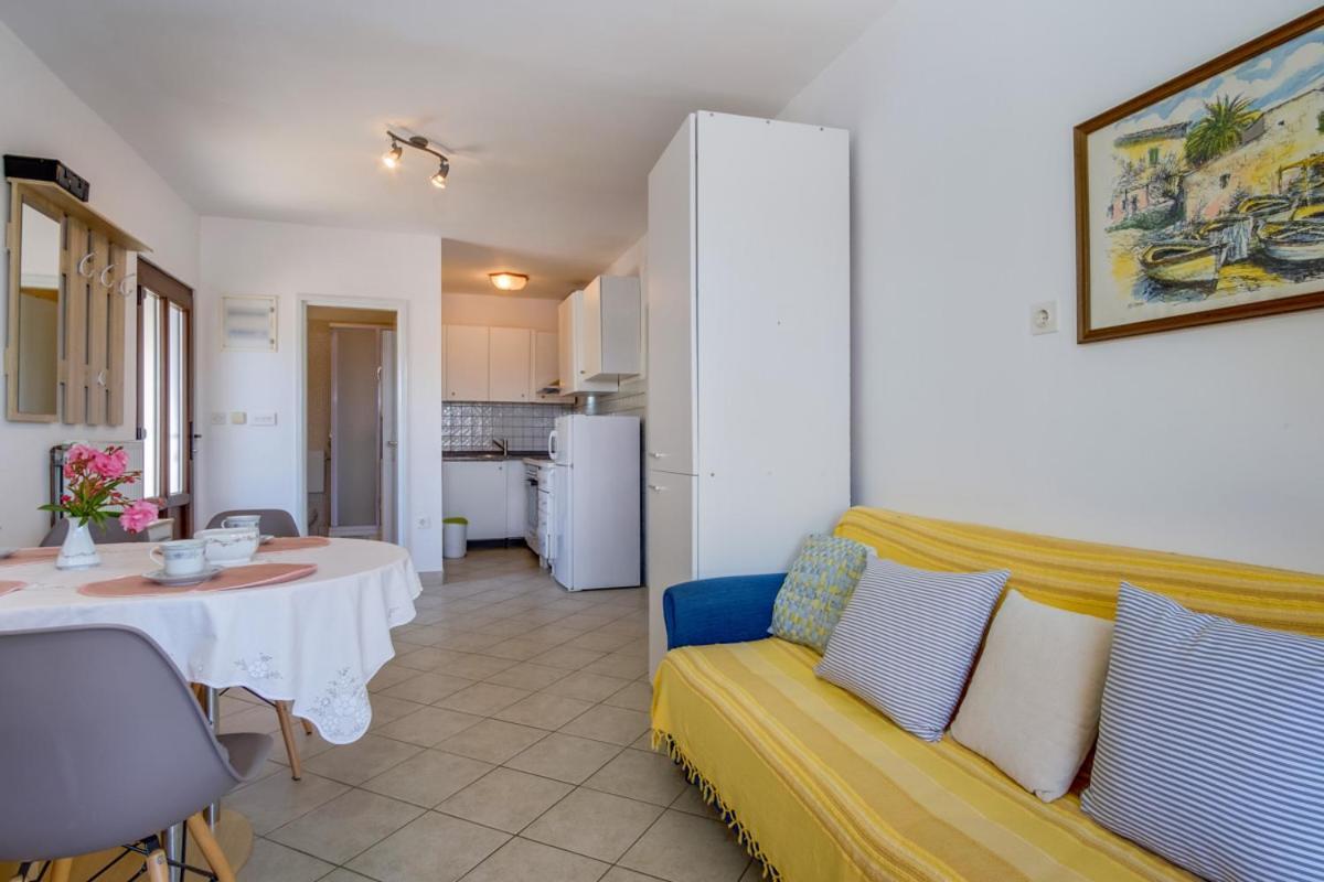 Apartmani Nadalina เวลิโลชิน ภายนอก รูปภาพ