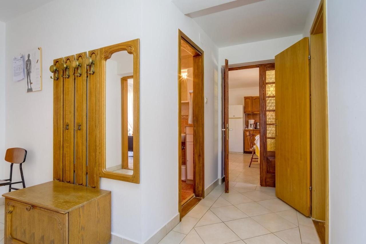 Apartmani Nadalina เวลิโลชิน ภายนอก รูปภาพ