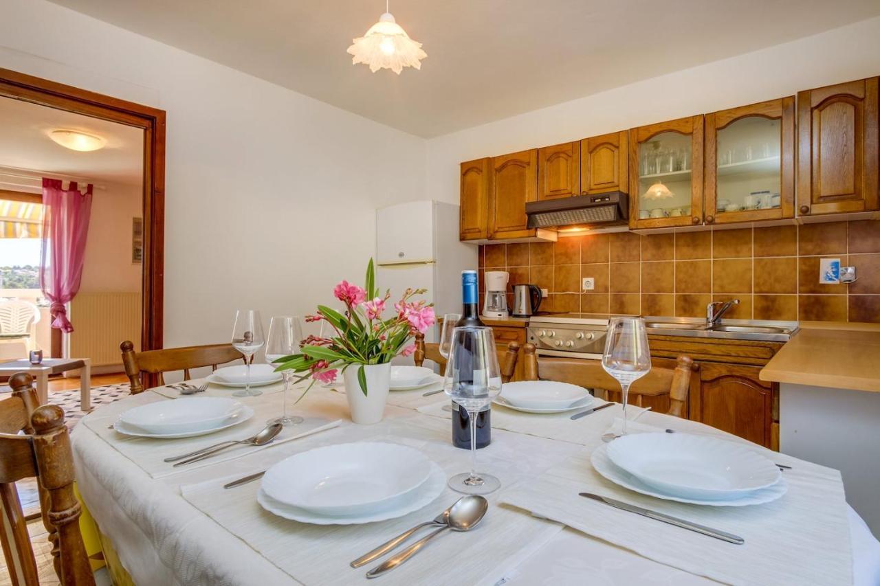 Apartmani Nadalina เวลิโลชิน ภายนอก รูปภาพ